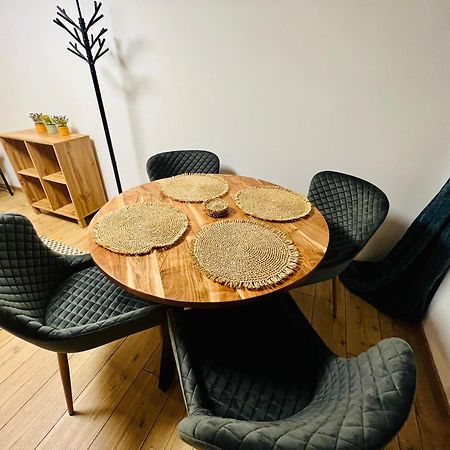Apartment Fuer 2 Erwachsene Und 2 Kinder, Ausgestattet Mit Einem Weinkeller Und Einem Kleinen Hof - Self-Made Fruehstueck Inbegriffen Retz Zewnętrze zdjęcie