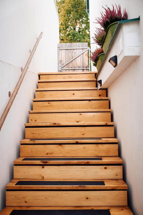 Apartment Fuer 2 Erwachsene Und 2 Kinder, Ausgestattet Mit Einem Weinkeller Und Einem Kleinen Hof - Self-Made Fruehstueck Inbegriffen Retz Zewnętrze zdjęcie